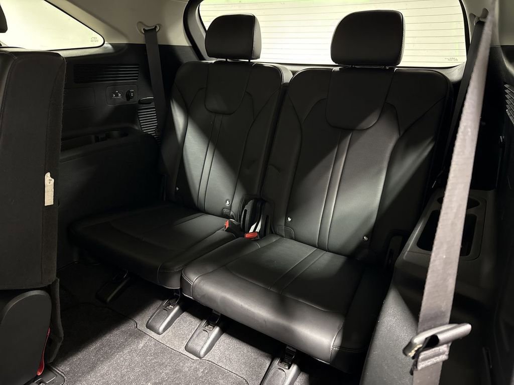 Used 2024 Kia Sorento S image 24