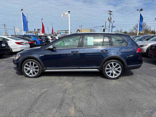 Used 2017 Volkswagen Golf Alltrack SE image 4