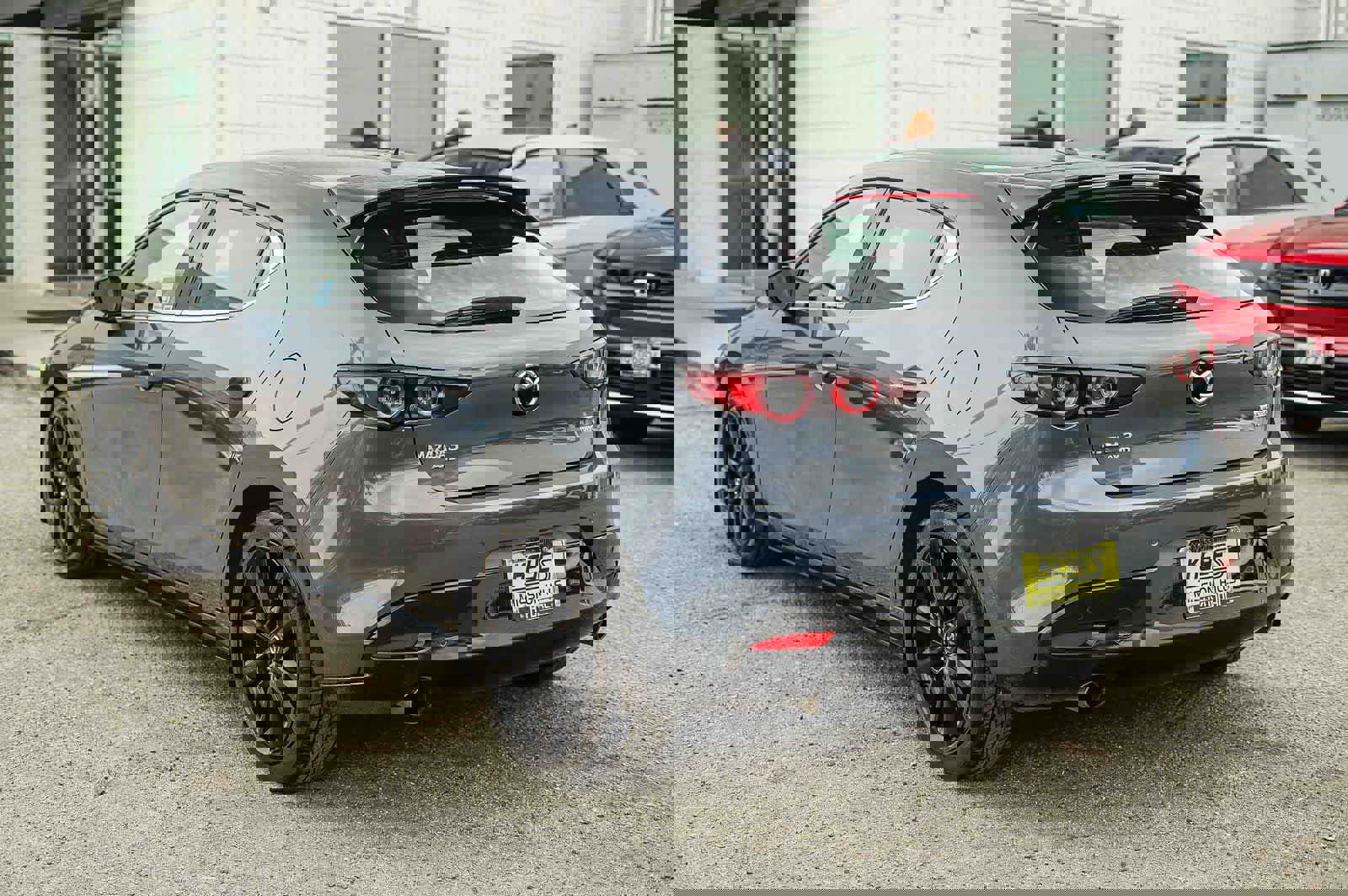 Used 2021 MAZDA MAZDA3 Hatchback w/Premium Plus Pkg image 2