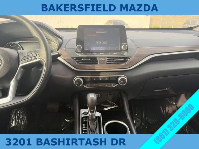 Used 2024 Nissan Altima 2.5 SV image 17