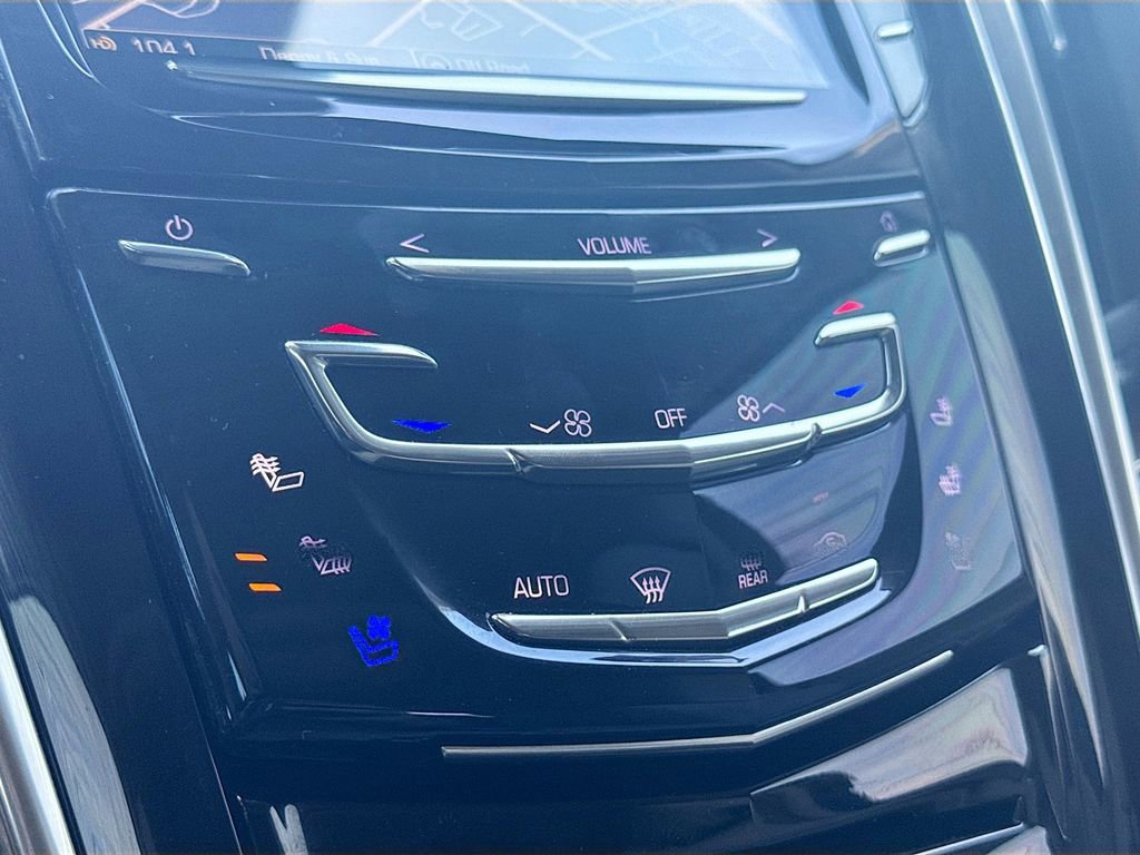 Used 2020 Cadillac Escalade ESV Premium Luxury AWD/4WD image 16