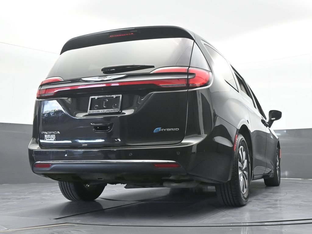 Used 2023 Chrysler Pacifica Touring-L FWD image 64