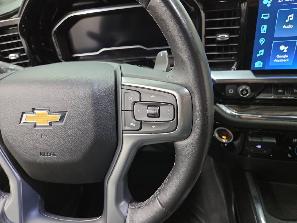 Used 2023 Chevrolet Silverado 1500 LTZ AWD/4WD image 17