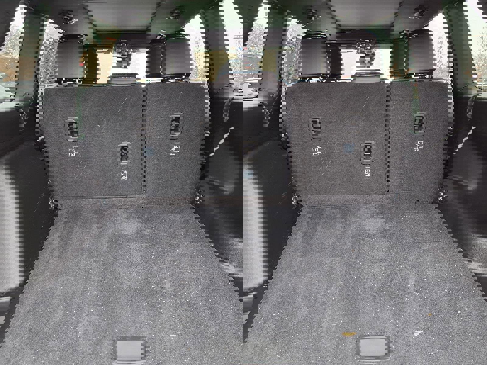 Used 2025 Jeep Grand Cherokee Limited image 19