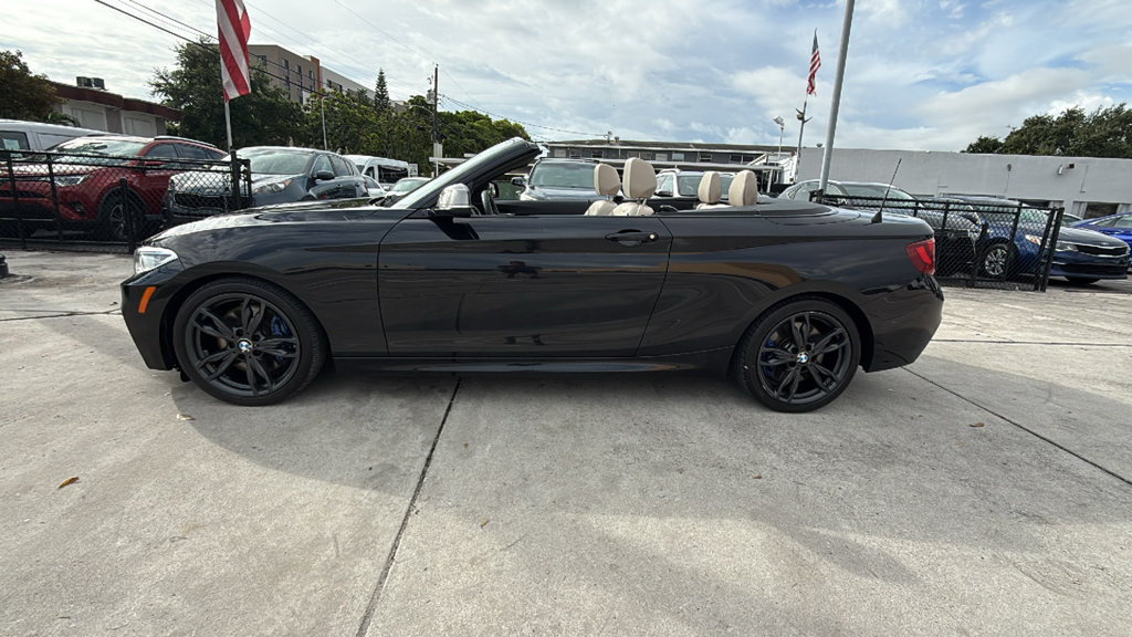 Used 2016 BMW M235i xDrive Convertible AWD/4WD image 19