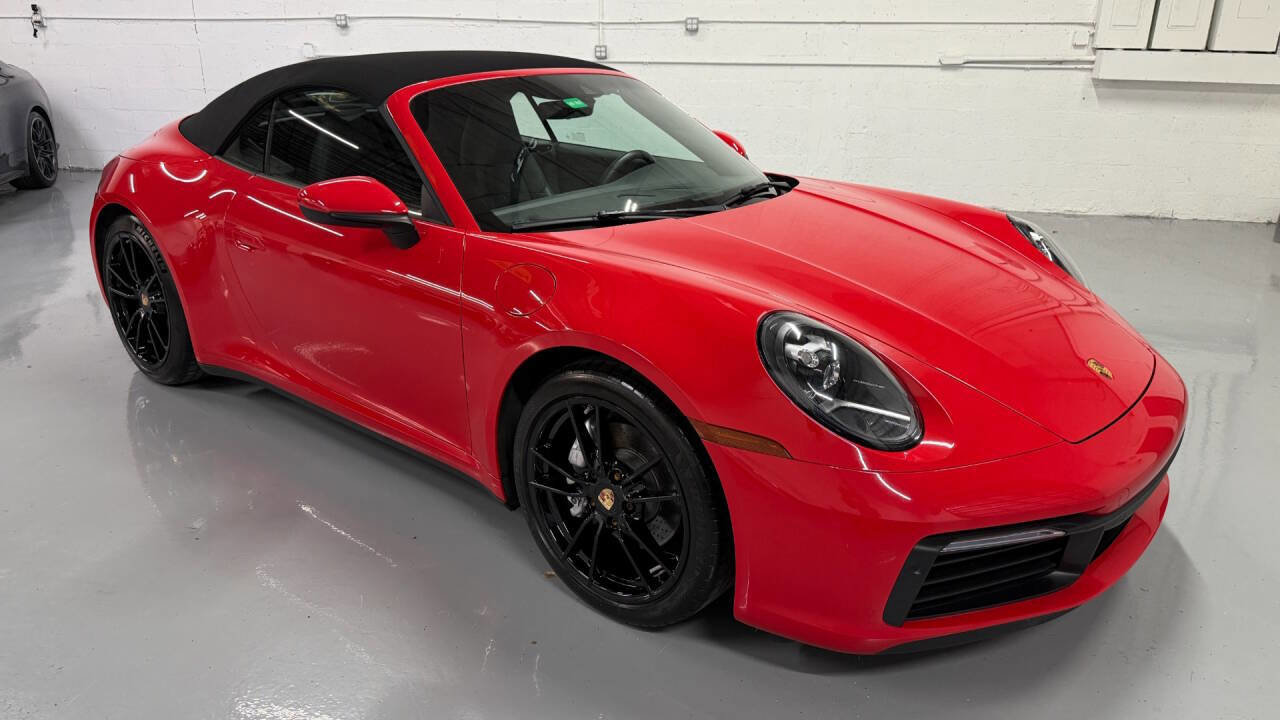 Used 2023 Porsche 911 Carrera image 4