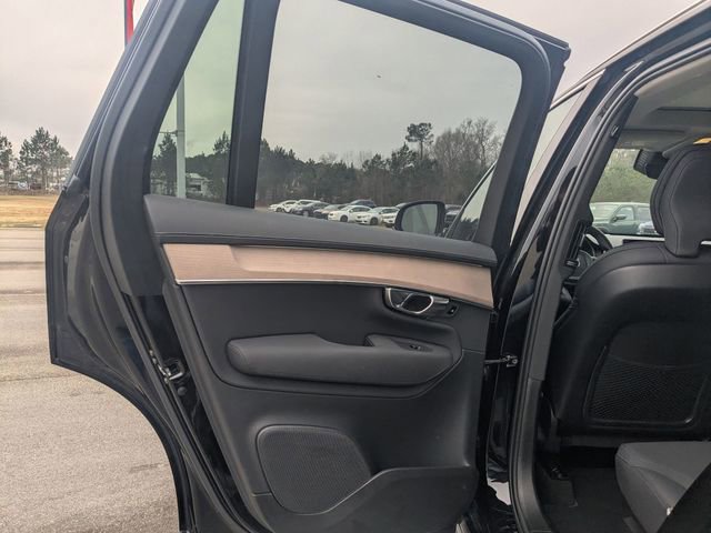 Used 2025 Volvo XC90 B6 Plus image 24