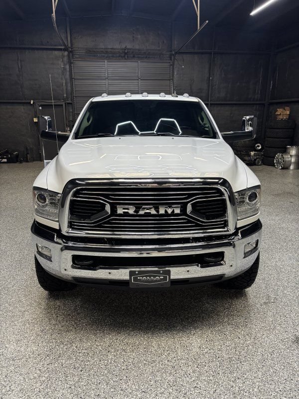 Used 2018 RAM 3500 Laramie Longhorn AWD/4WD image 2