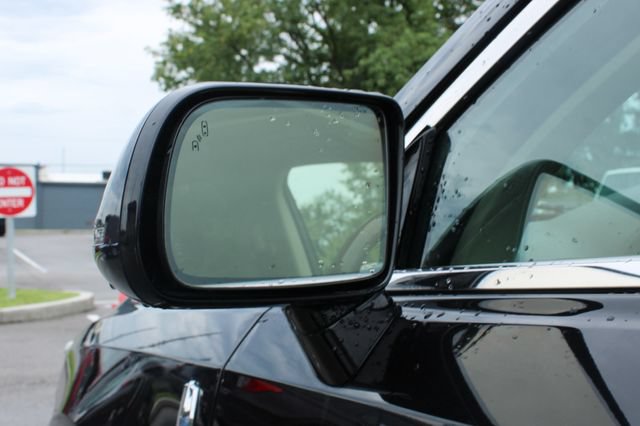Used 2019 Lincoln MKT AWD image 8