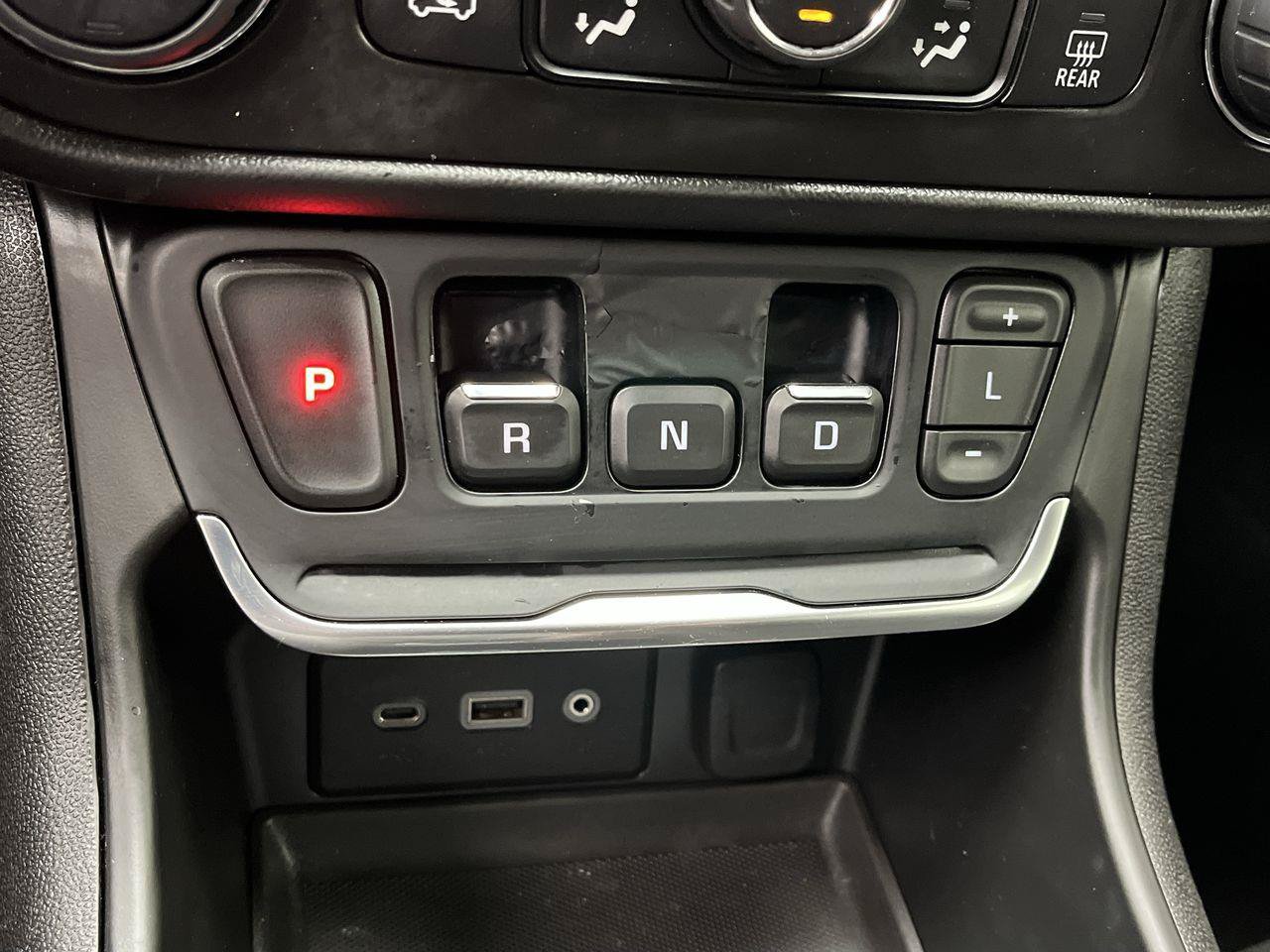 Certified 2018 GMC Terrain SLE w/ Driver Convenience Package FWD image 24