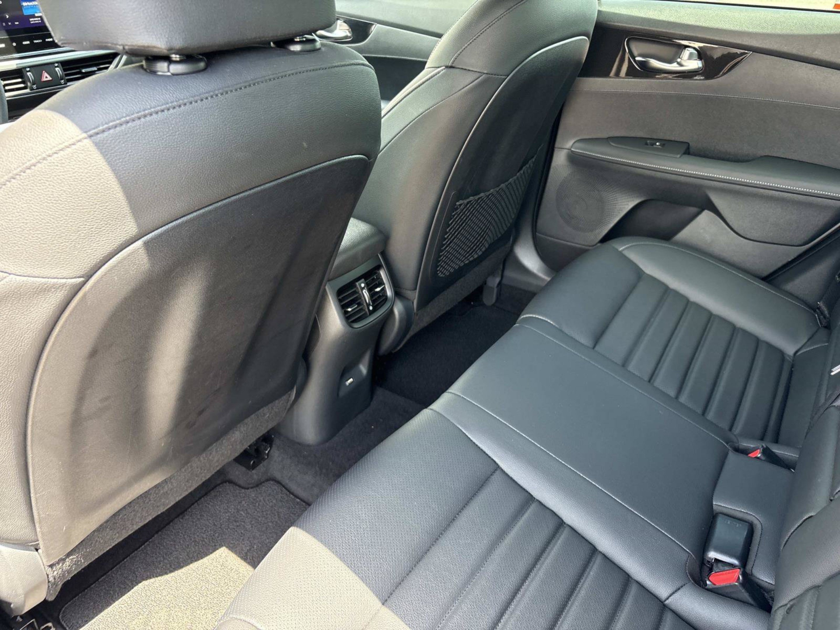 Used 2024 Kia Forte GT-Line w/ GT-Line Premium Package FWD image 12