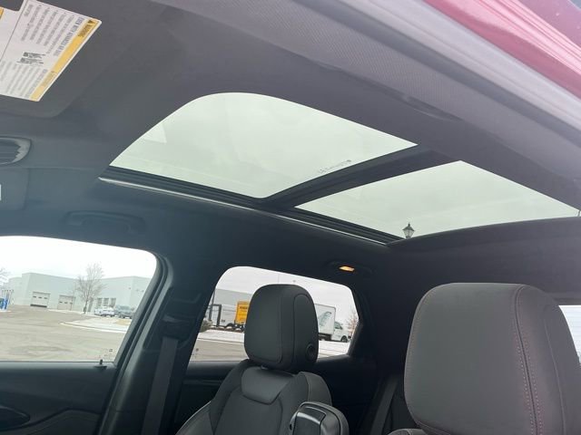 Used 2023 Chevrolet TrailBlazer RS w/ Sun and Liftgate Package image 31