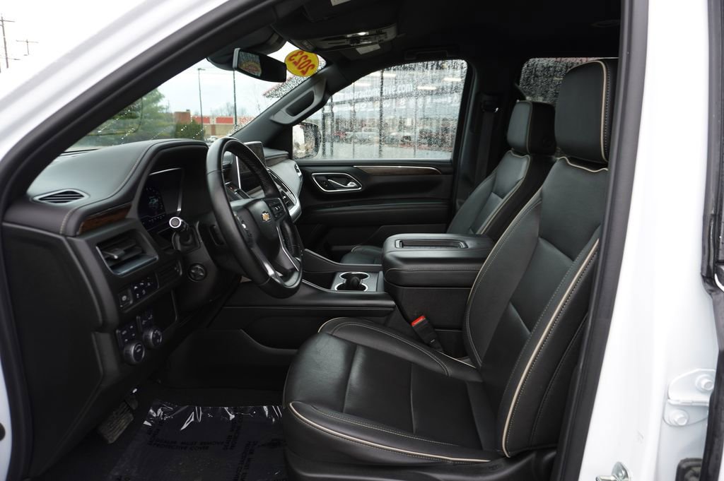Used 2023 Chevrolet Suburban Premier image 24