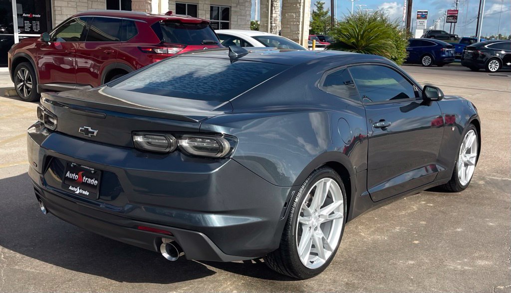 Used 2021 Chevrolet Camaro LT w/ RS Package RWD image 3