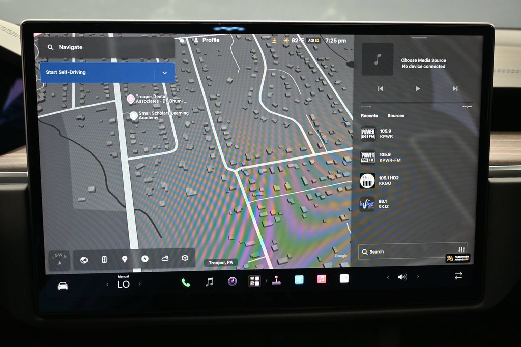 Used 2024 Tesla Model X AWD/4WD image 22