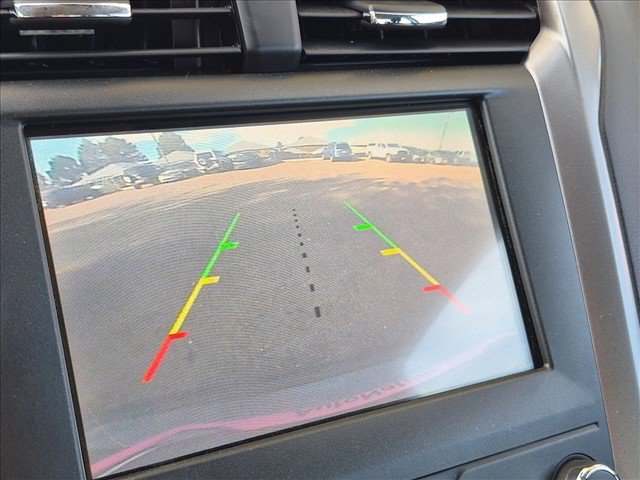 Used 2020 Ford Fusion SE FWD image 11