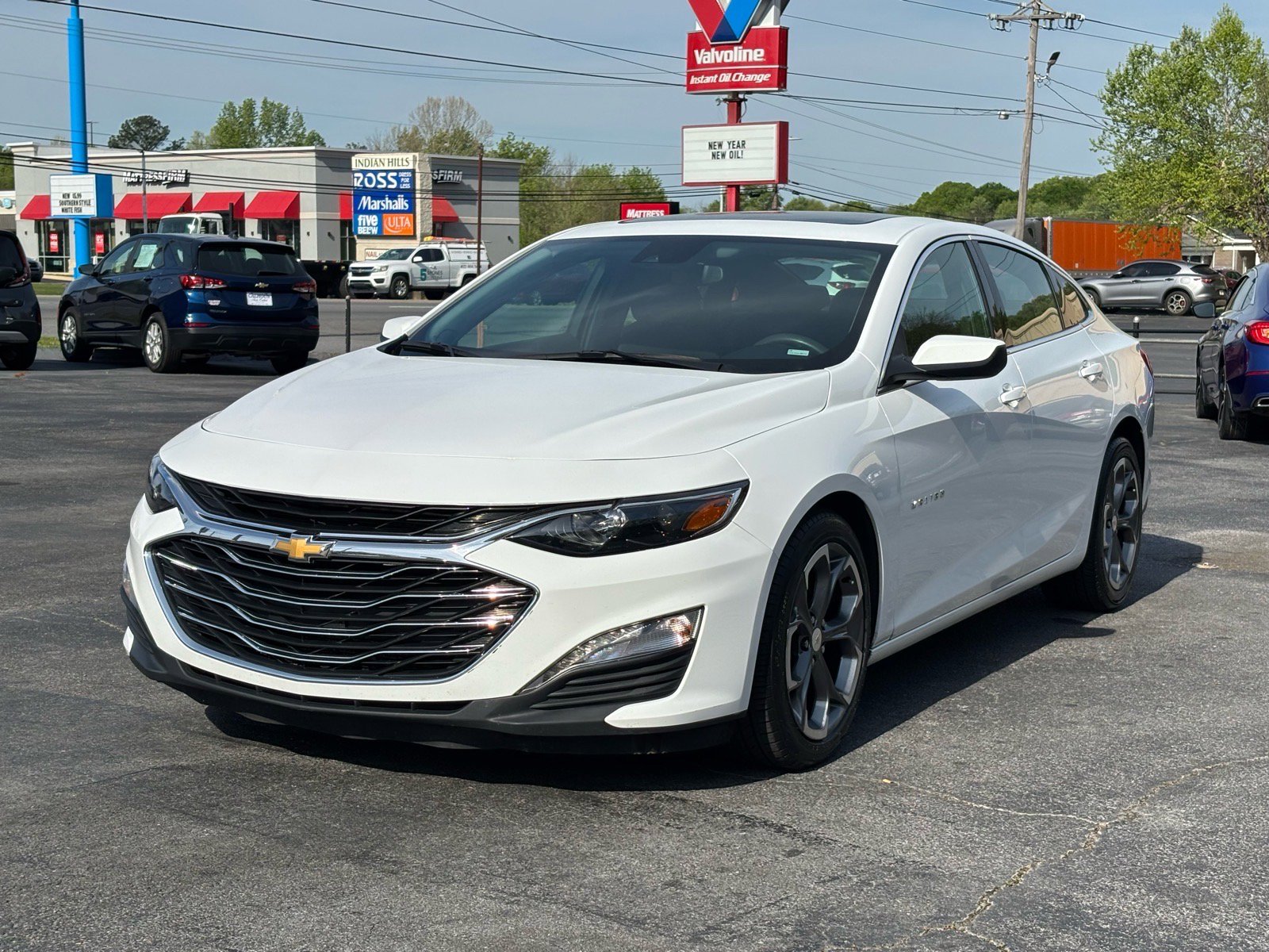 Used 2024 Chevrolet Malibu LT FWD image 1