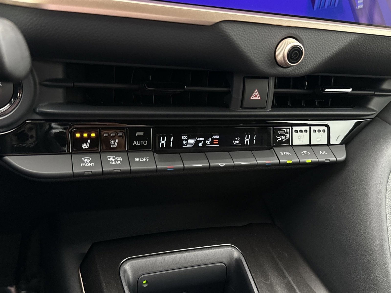 Used 2024 Toyota Crown Limited image 19