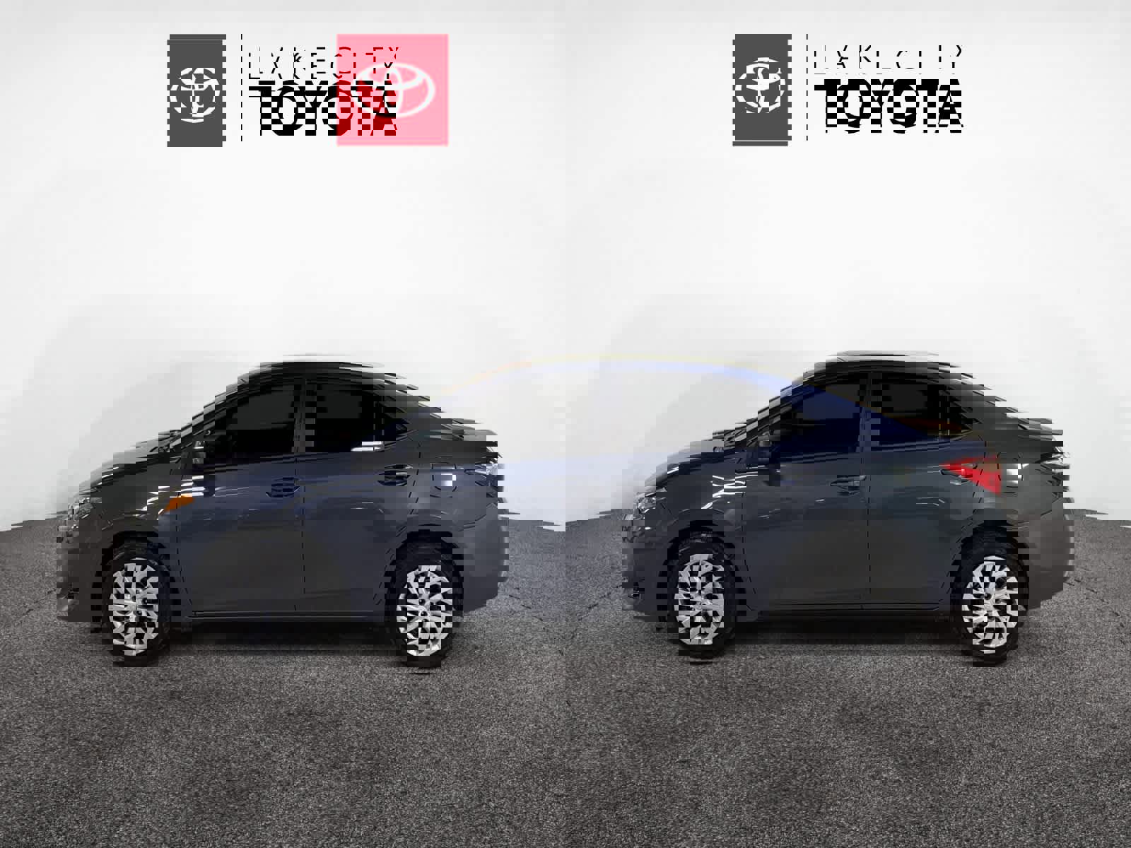 Used 2018 Toyota Corolla LE image 3