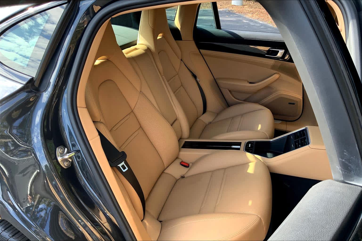 Used 2018 Porsche Panamera RWD image 20