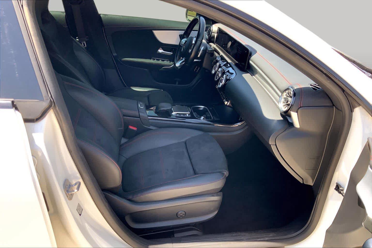 Used 2023 Mercedes-Benz CLA 250 image 9