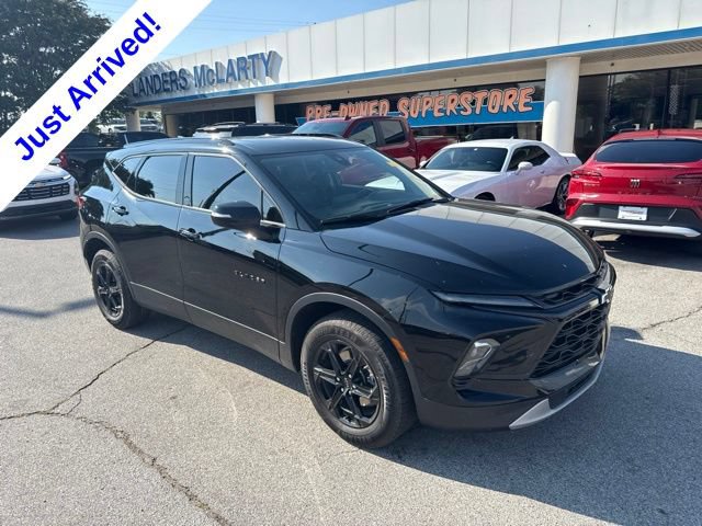 Used 2023 Chevrolet Blazer LT w/ Midnight/Sport Edition FWD image 1