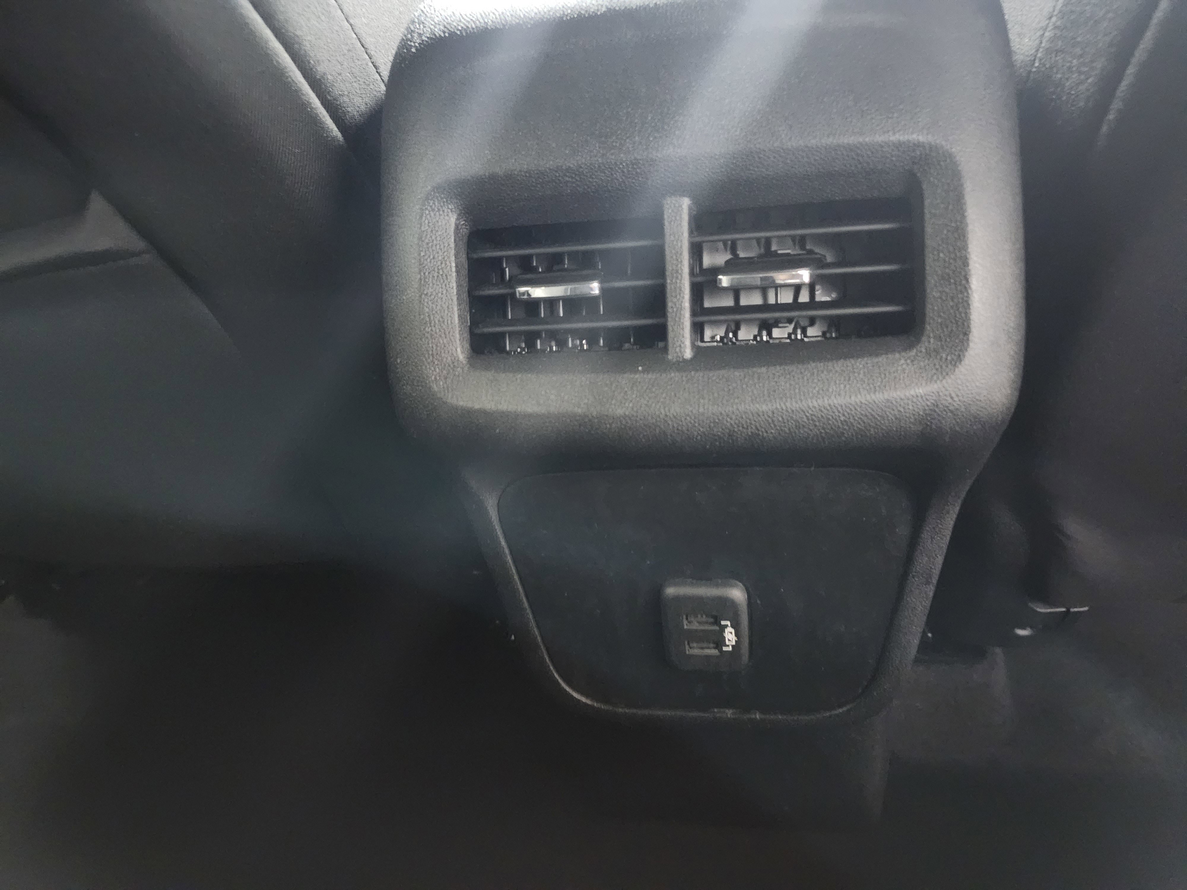 Used 2021 Chevrolet Equinox LS image 15
