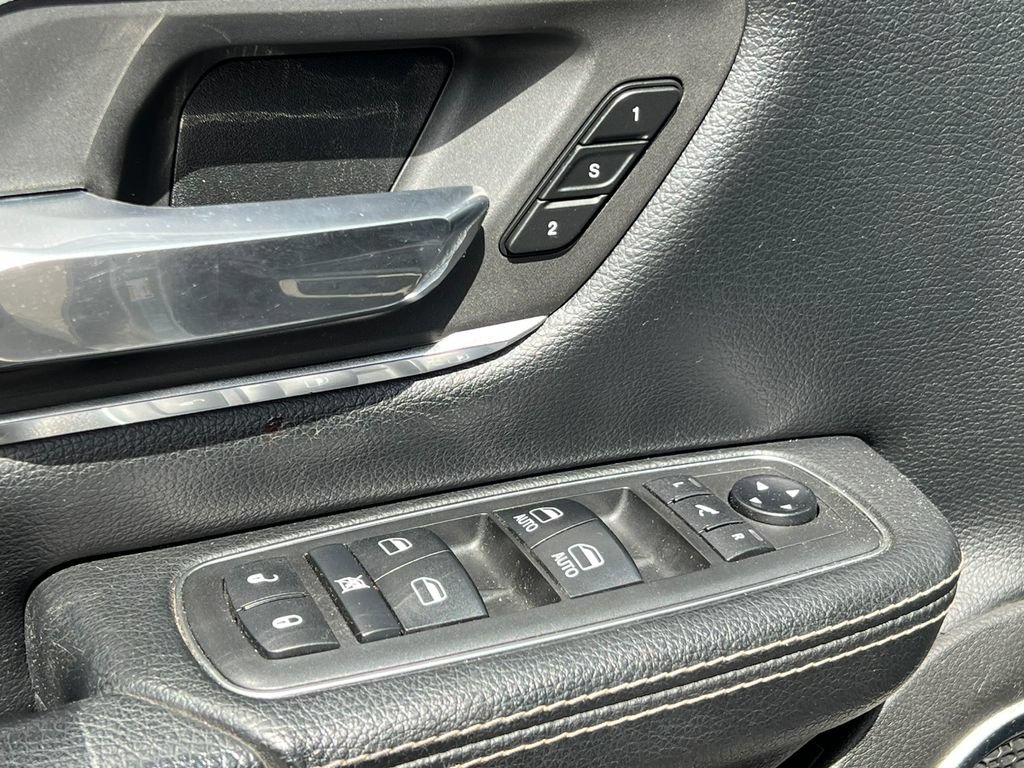 Used 2019 RAM 1500 Laramie AWD/4WD image 19