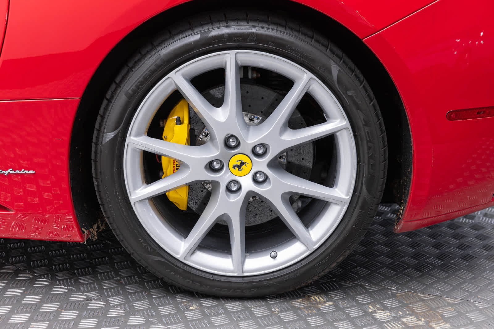 Used 2010 Ferrari California RWD image 51