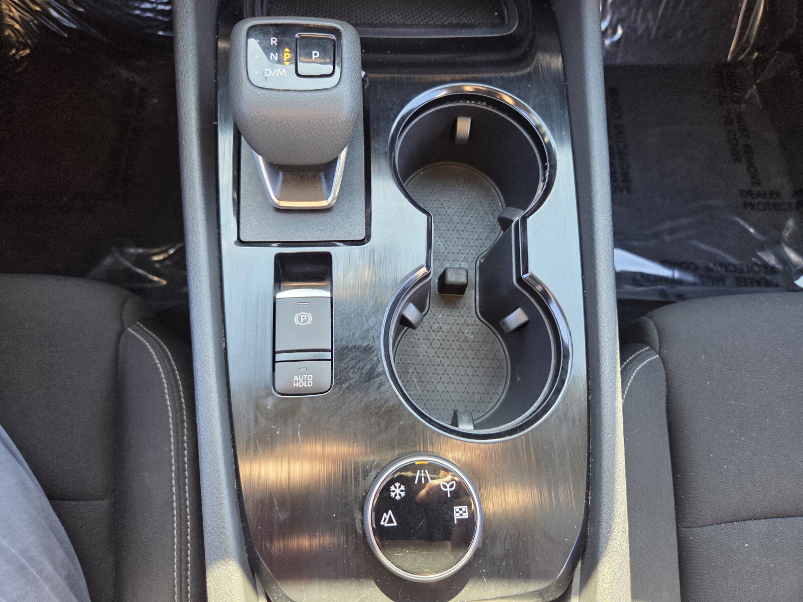 Used 2024 Nissan Rogue S image 22