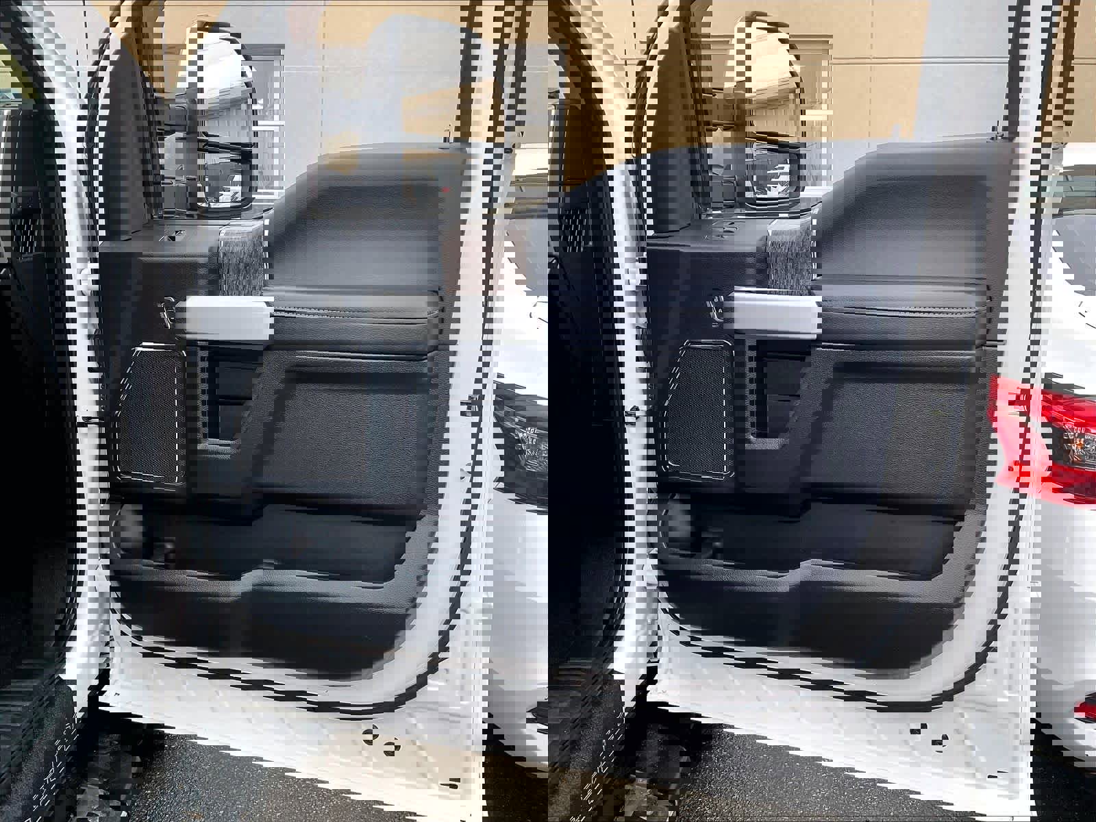 Used 2018 Ford F350 Lariat w/ Lariat Ultimate Package image 12