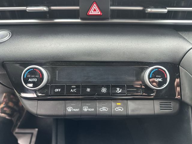 Used 2021 Hyundai Elantra SEL image 18