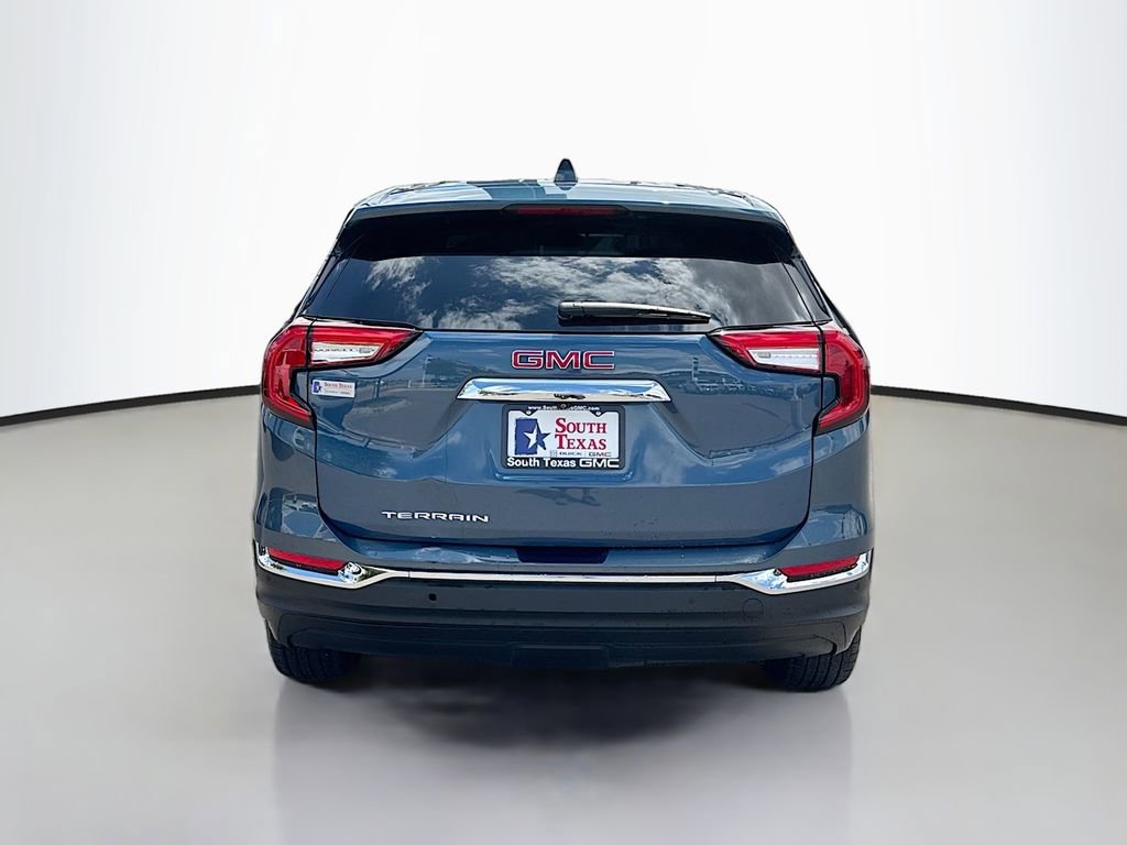 Used 2024 GMC Terrain SLT w/ Infotainment Package II image 6