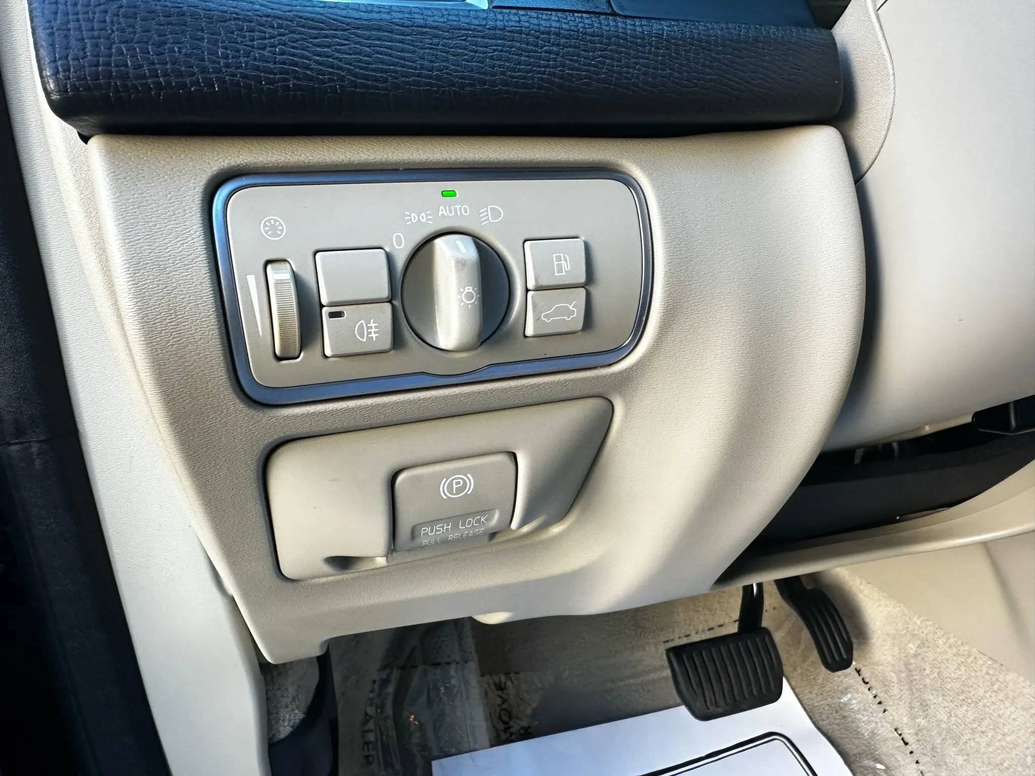 Used 2015 Volvo XC60 T5 w/ Proximity Package image 27