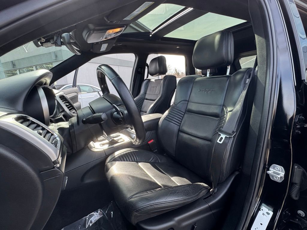 Used 2018 Jeep Grand Cherokee SRT image 25