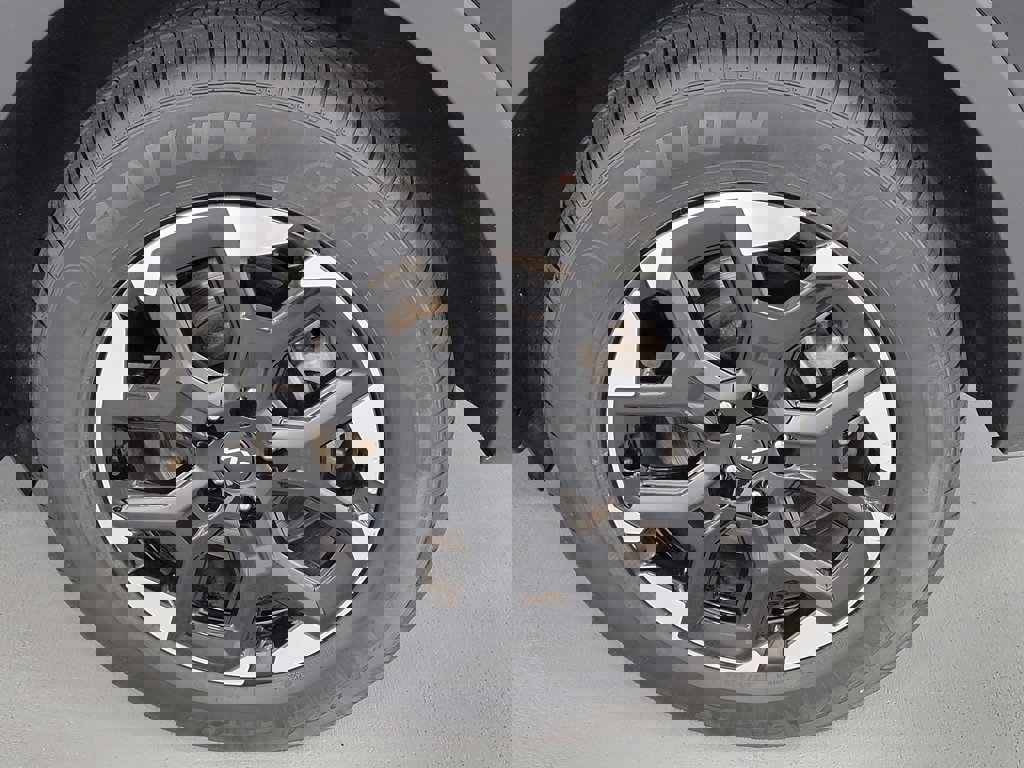 Used 2024 Kia Sorento S image 13