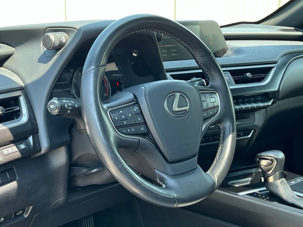 Used 2019 Lexus UX 250h w/ Premium Package AWD/4WD image 19