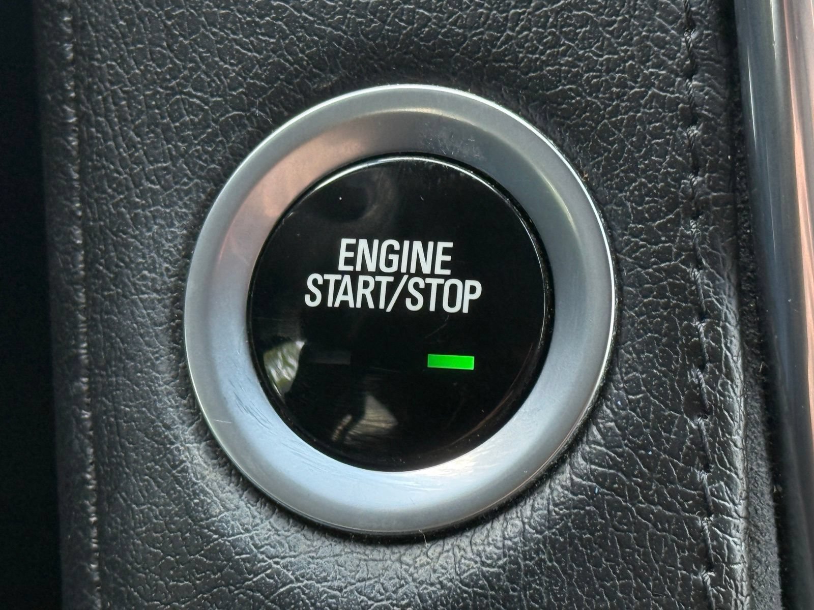 Used 2018 Cadillac Escalade Premium Luxury RWD image 29