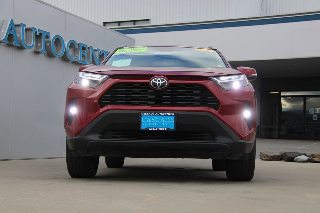 Used 2025 Toyota RAV4 XLE Premium image 3