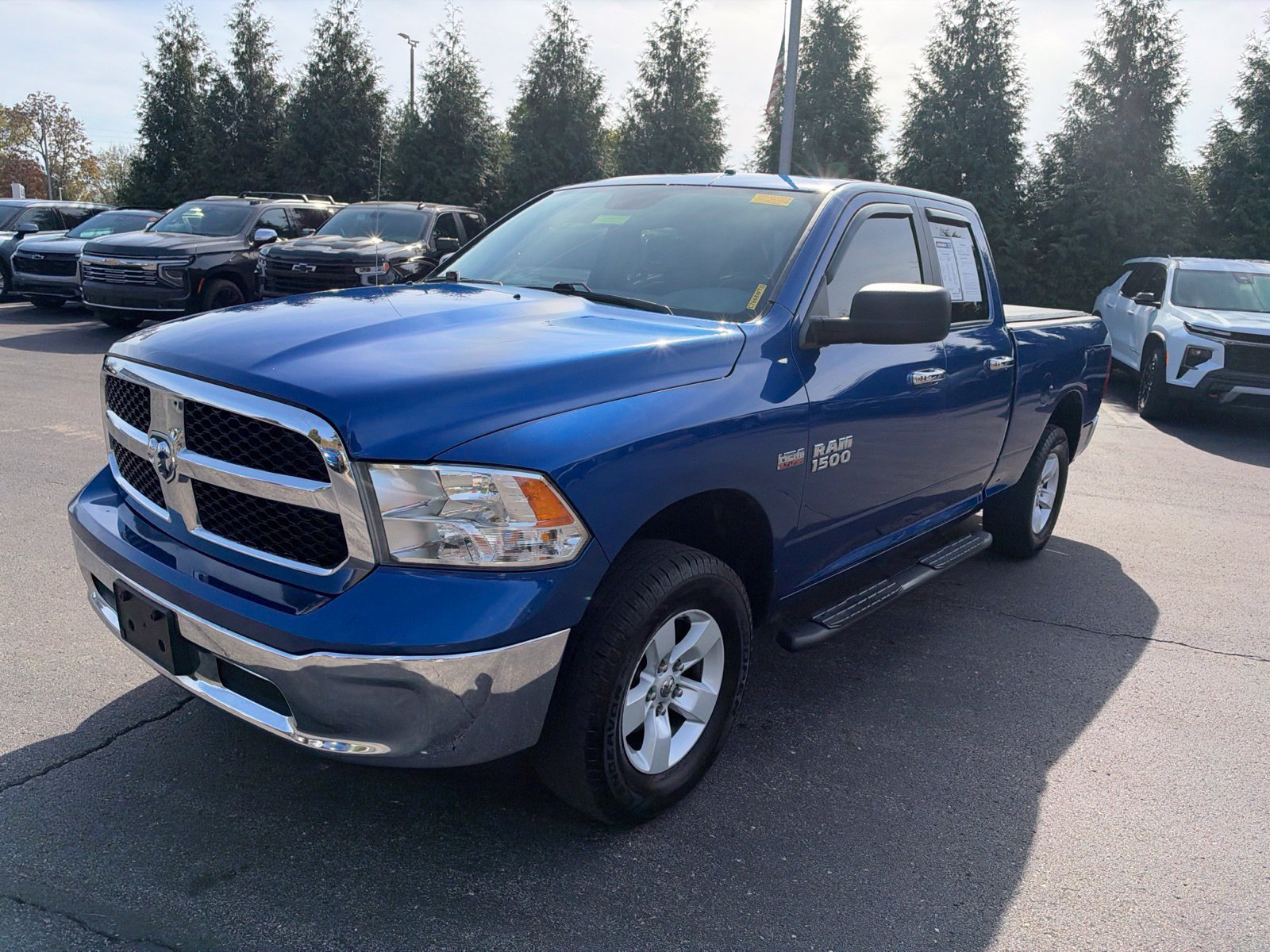 Used 2016 RAM 1500 Classic SLT AWD/4WD image 9