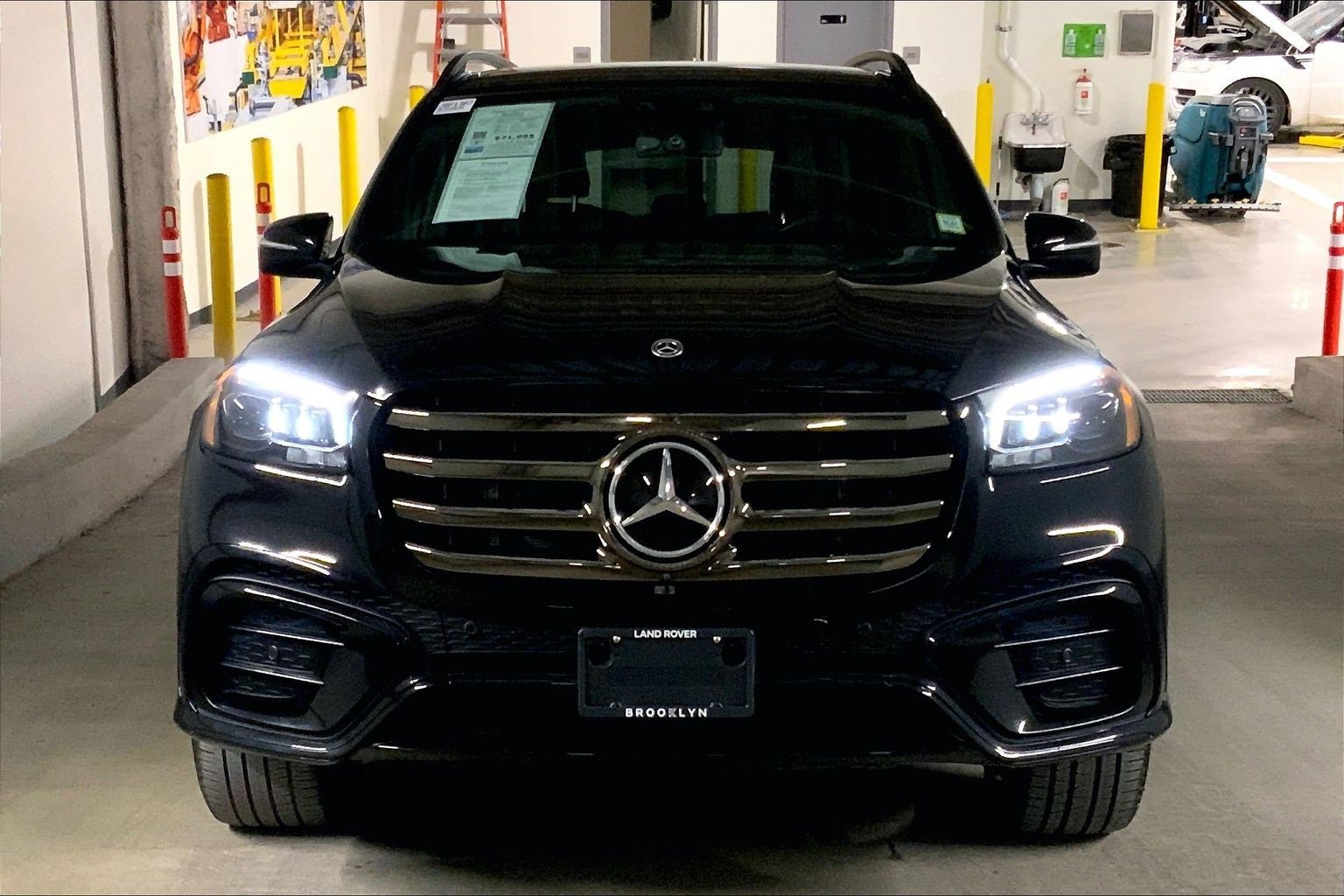 Used 2024 Mercedes-Benz GLS 450 4MATIC image 3