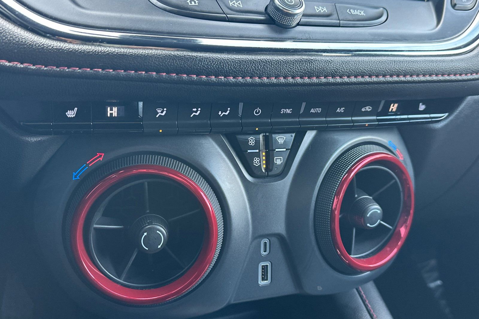 Used 2025 Chevrolet Blazer RS image 29