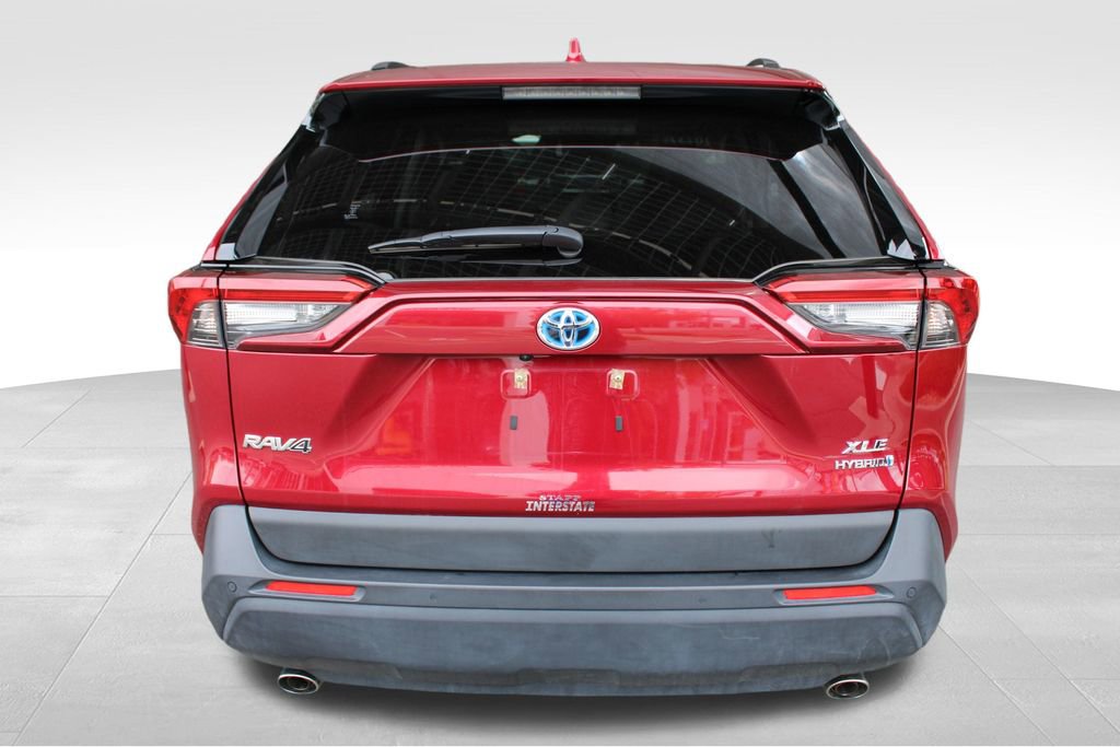 Used 2023 Toyota RAV4 XLE Premium AWD/4WD image 18