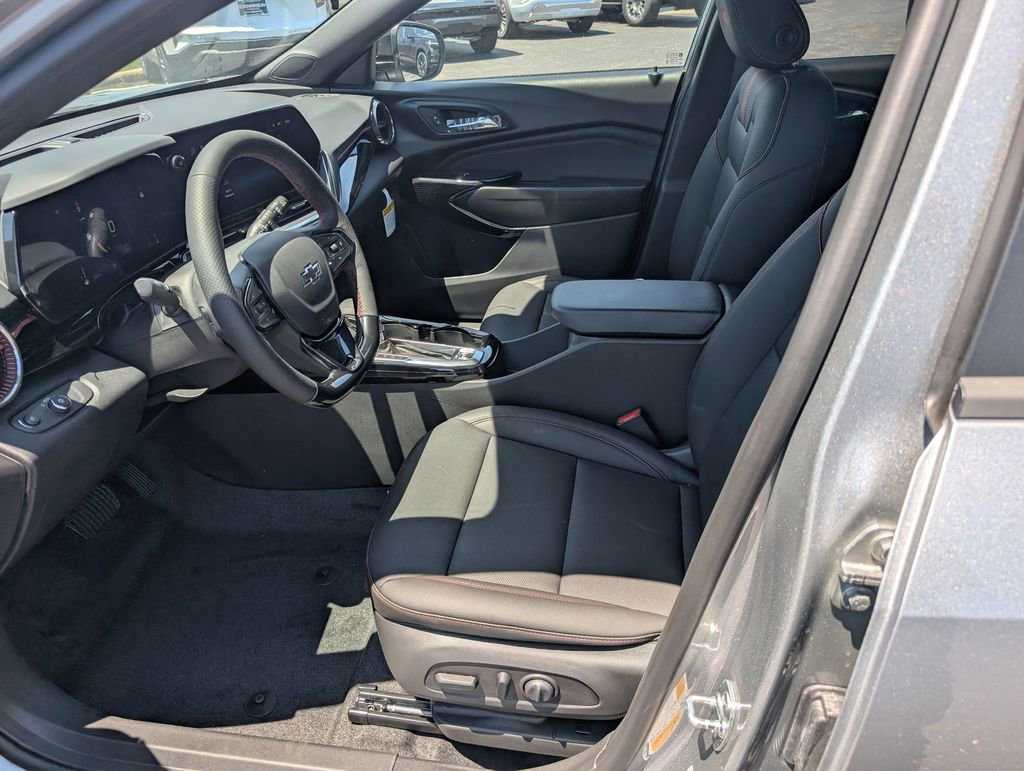 New 2026 Chevrolet Trax RS w/ Driver Confidence Package FWD image 13