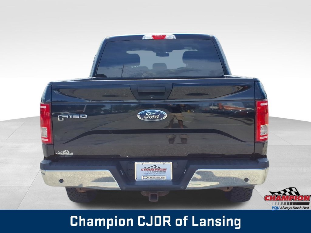 Used 2017 Ford F150 XLT w/ Trailer Tow Package RWD image 5