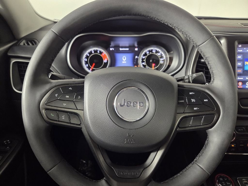 Used 2022 Jeep Cherokee Trailhawk w/ Trailer Tow Group AWD/4WD image 16