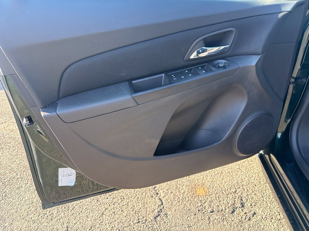 Used 2015 Chevrolet Cruze LT FWD image 8