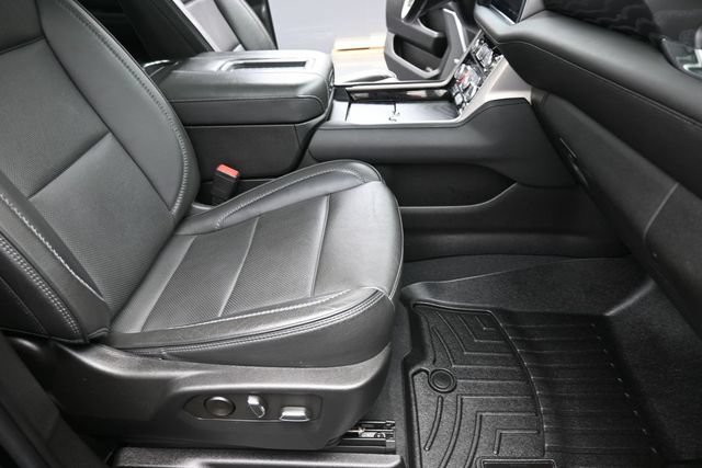 Used 2023 GMC Yukon XL Denali AWD/4WD image 28