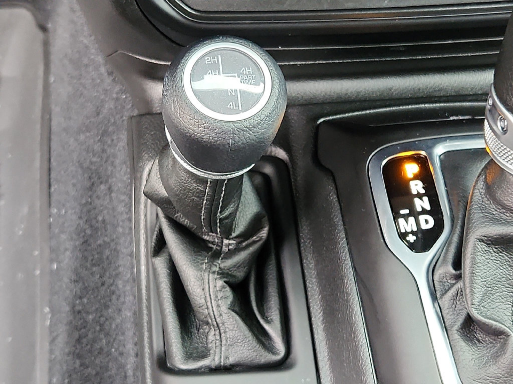 Used 2023 Jeep Wrangler Unlimited w/ Cold Weather Group AWD/4WD image 27