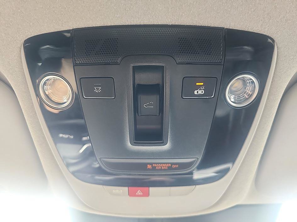 Used 2024 Kia Niro FWD image 28